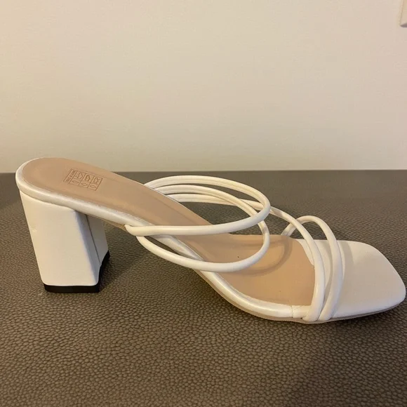 Never worn, white block heels! 7.5 - Picture 3 of 4